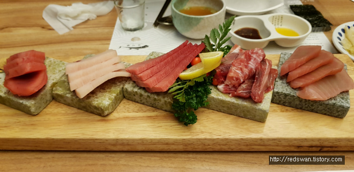 인천 서구 경서동 참치락. 청라에 친구 보러 와서 참치 얻어 먹고 갑니다. 작업 사진 13