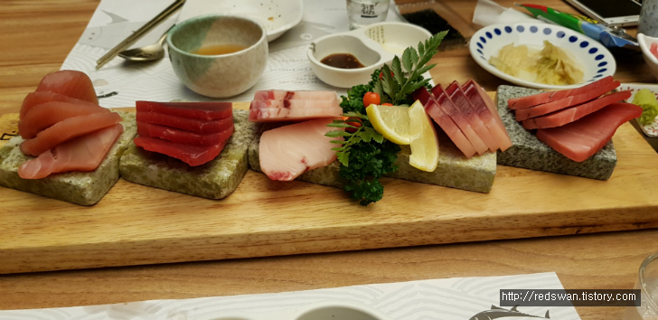 인천 서구 경서동 참치락. 청라에 친구 보러 와서 참치 얻어 먹고 갑니다. 작업 사진 17