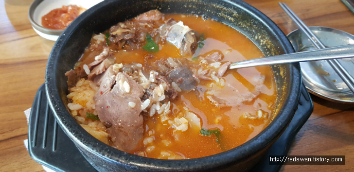 인천 서구 연희동 가좌동진천토종순대 청라점. 뻘건 순대국밥 매콤하니 맛있습니다. 작업 사진 8