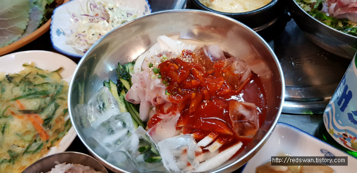 부산 수영구 민락동 새바다횟집. 광안리 불꽃축제 보면서 회 먹기. 작업 사진 7