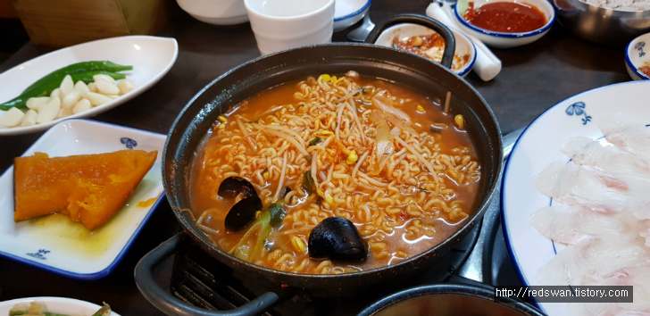 부산 수영구 민락동 새바다횟집. 광안리 불꽃축제 보면서 회 먹기. 작업 사진 12