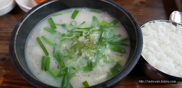 경산 와촌 대호돼지국밥. 줄서서 먹는데 부드럽고 맛있습니다. 작업 사진 6