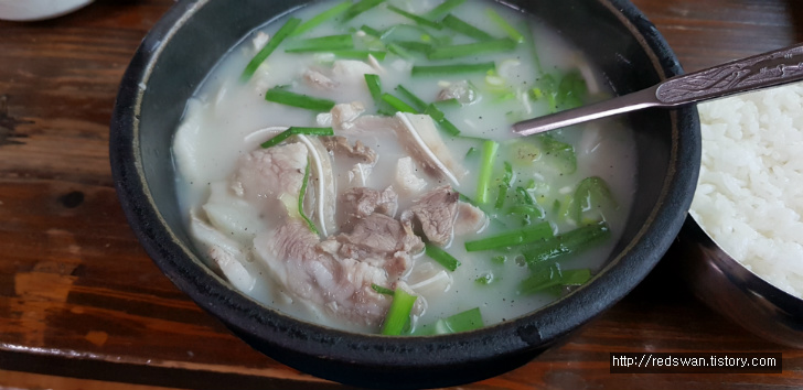 경산 와촌 대호돼지국밥. 줄서서 먹는데 부드럽고 맛있습니다. 작업 사진 7