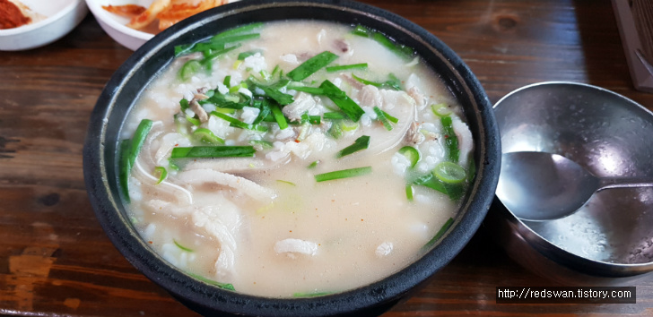 경산 와촌 대호돼지국밥. 줄서서 먹는데 부드럽고 맛있습니다. 작업 사진 8