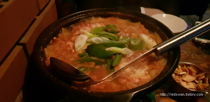 대구 동성로 심야식당스툴. 조미료 안 들어간 맛깔나는 안주와 바카디151 작업 사진 7