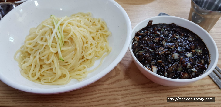 별점3/5점. 포항 오복짬뽕. 간짜장에 공기밥은 무료. 작업 사진 6