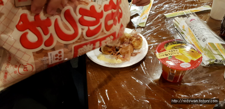 오사카 난바역 근처 가성비 호텔 추천. 카오산 월드 난바. 작업 사진 8