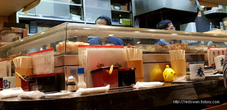 별점 5/5점. 오사카 성 근처 완전 맛있는 초밥집 하루코마 본점 작업 사진 5