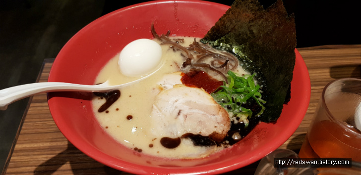 잇푸도 라멘. 라멘보다 교자 만두가 훨씬 맛있네요. 작업 사진 6