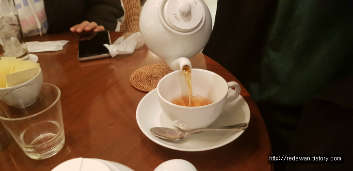 케이크가 맛있는 오사카 다이마루 백화점내의 카페 하브스. 작업 사진 11