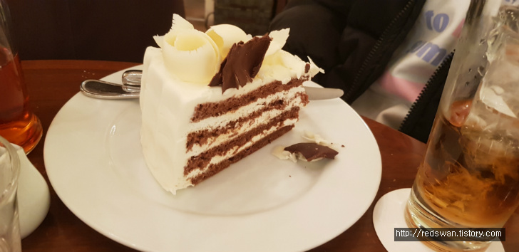 케이크가 맛있는 오사카 다이마루 백화점내의 카페 하브스. 작업 사진 14