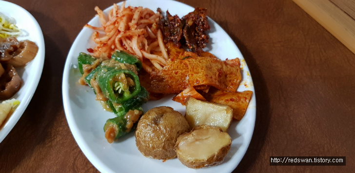 별점 5/5점. 진량읍 대구대학교 집밥 맛집. 제육볶음. 왕이모네식당. 작업 사진 4