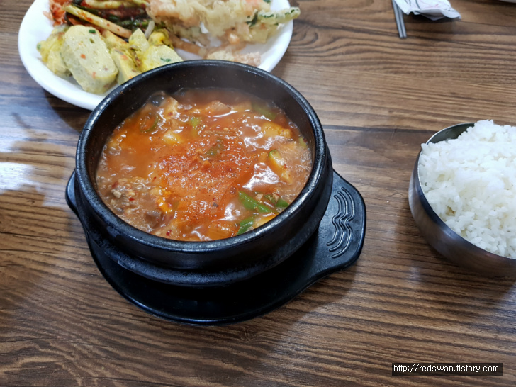 별점 5/5점. 대구대 고인돌 엄마의밥상. 된장찌개, 석쇠불고기, 비빔밥, 고등어생선구이. 작업 사진 3