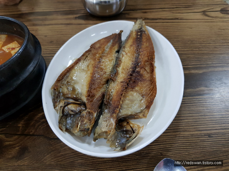 별점 5/5점. 대구대 고인돌 엄마의밥상. 된장찌개, 석쇠불고기, 비빔밥, 고등어생선구이. 작업 사진 9