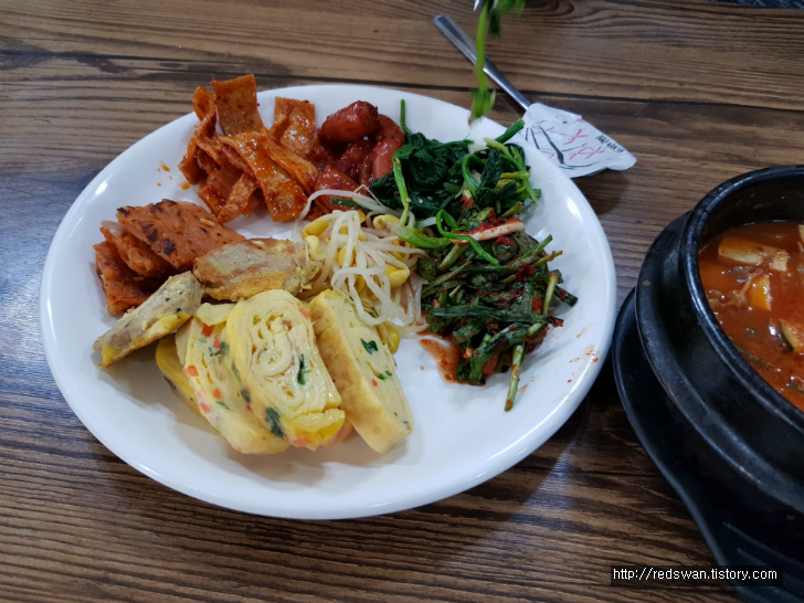 별점 5/5점. 대구대 고인돌 엄마의밥상. 된장찌개, 석쇠불고기, 비빔밥, 고등어생선구이. 작업 사진 8