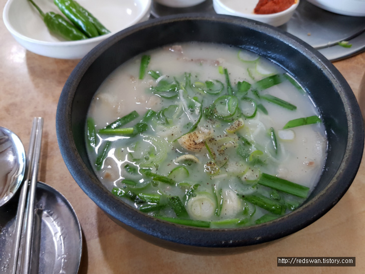 별점 5/5점. 먹어 본 최고의 돼지국밥 맛집. 대호돼지국밥. 작업 사진 2