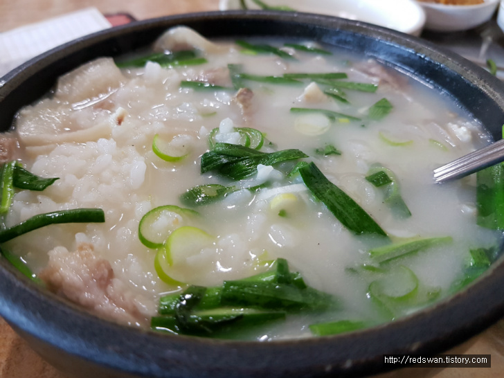 별점 5/5점. 먹어 본 최고의 돼지국밥 맛집. 대호돼지국밥. 작업 사진 3