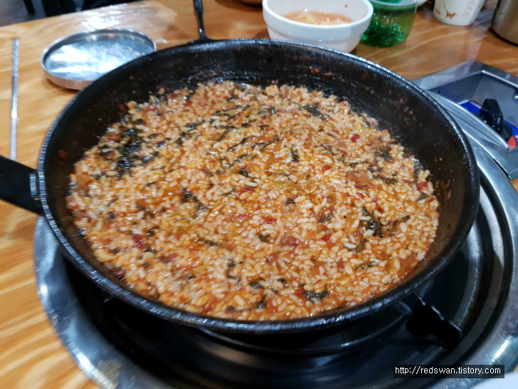 별점 2/5점. 이시아폴리스 선산대한곱창왕족발. 작업 사진 9