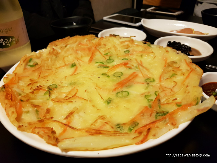 별점 4/5점. 남구 이천동 부침 전문. 안주가 맛있는 녹두공주. 작업 사진 5