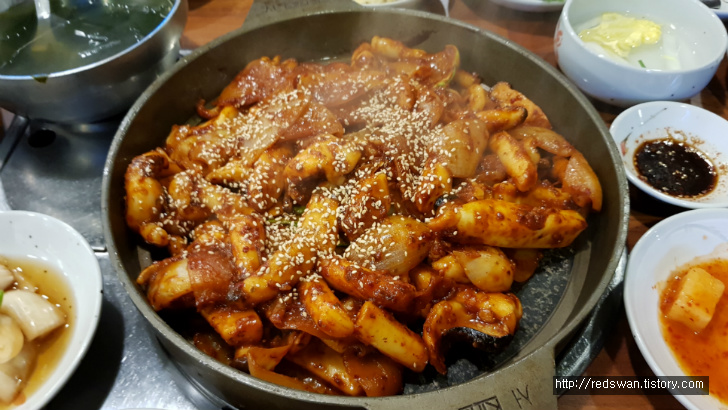 별점4/5점. 팔공산 맛집 매콤한 갑오징어가 맛있는 조가네갑오징어 작업 사진 7