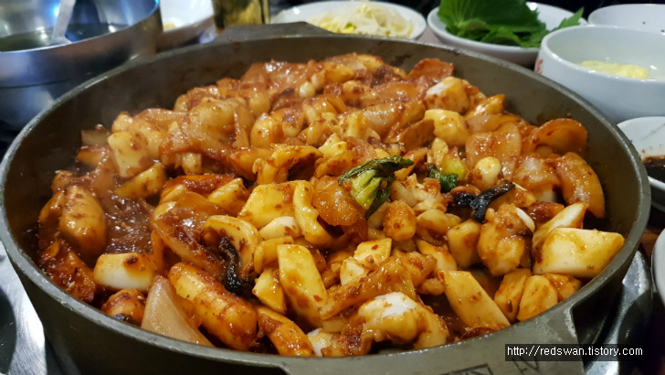 별점4/5점. 팔공산 맛집 매콤한 갑오징어가 맛있는 조가네갑오징어 작업 사진 8