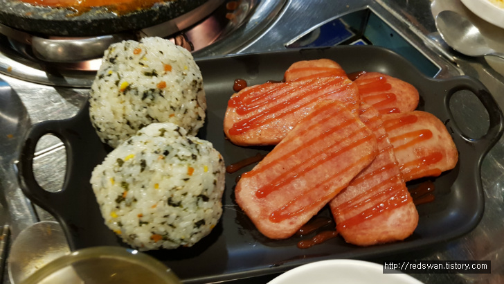 별점3/5점. 대봉동 술집 술돼지. 오래 끓이면 맛있는 돼지짜박이. 작업 사진 4