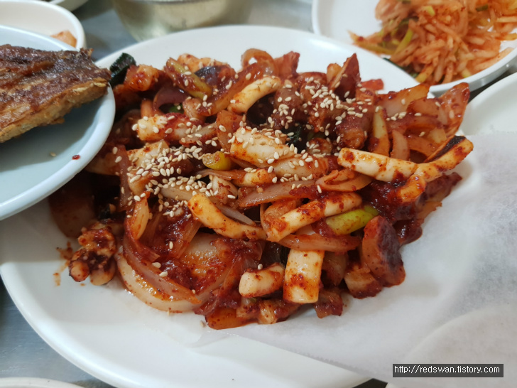 별점4/5점. 대구 용산역 근처 푸짐한 밥집. 칠곡식당. 작업 사진 5