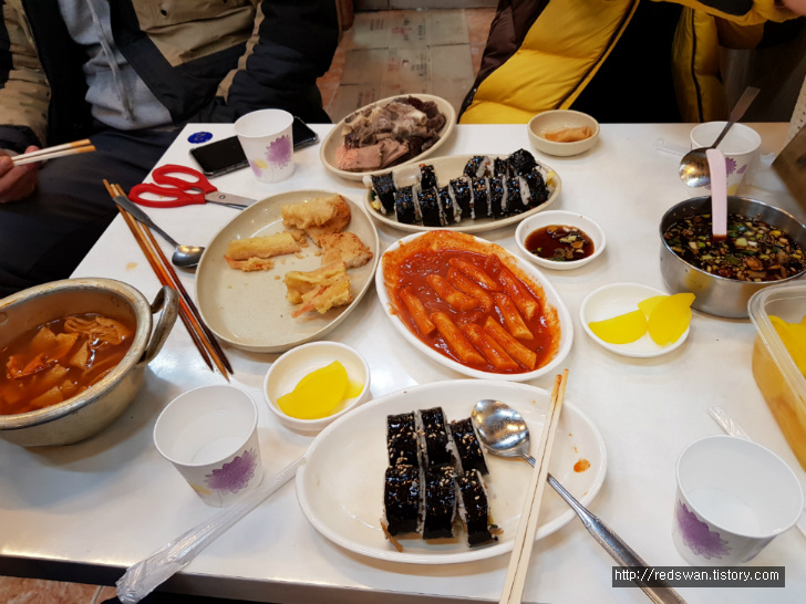 별점2/5점. 봉덕시장 소문난에덴떡볶이분식. 4명이 분석집 털다. 작업 사진 7
