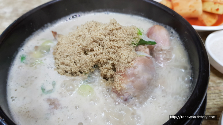 별점5/5점. 대구 동구 삼계탕 맛집. 청송약수삼계탕 반야월점. 작업 사진 4