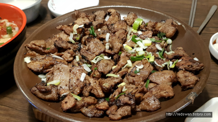 별점5/5점. 대구시내술집. 불고기와 김치전도 맛있는 신녹향생고기육회 작업 사진 3