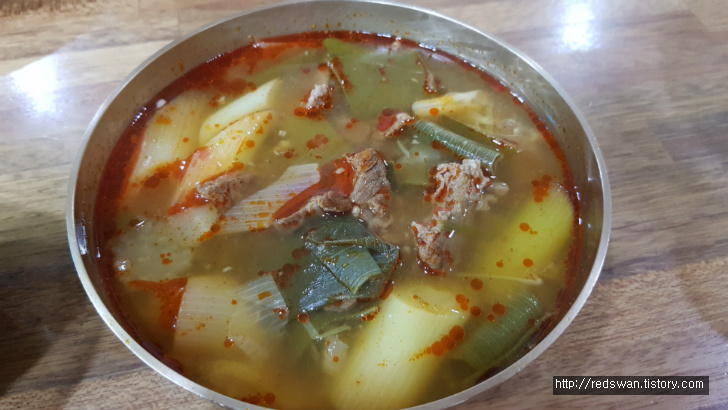경산 영남대 맛집. 소고기국밥 맛집 온천골 가마솥 국밥 본점. 작업 사진 7