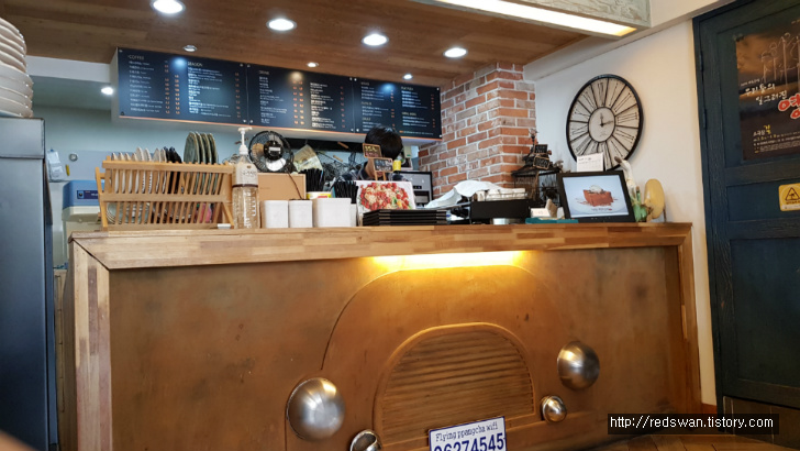 대구 대명동 계명대학교 맛집. 플라잉빵차. 작업 사진 3