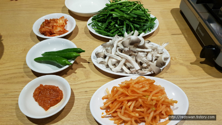 대구 수성구 범어동 팔백집. 다시 먹으러간 돼지쫄갈비. 작업 사진 4