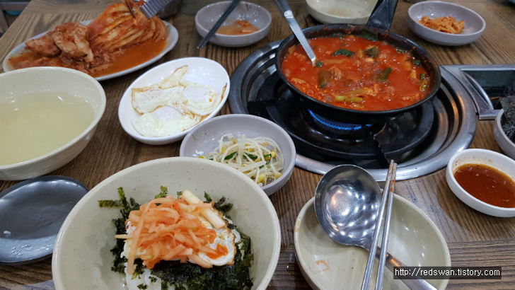 대구 시지 김치찜 맛집. 동인동김치찜찌개 시지 직영점. 작업 사진 11